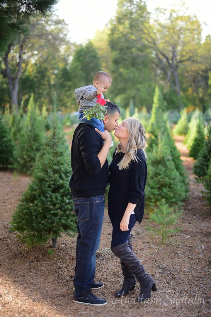 Christmas photography Roseville Christmas mini session Rocklin. Family photographer in Roseville, Rocklin, Folsom, Sacramento