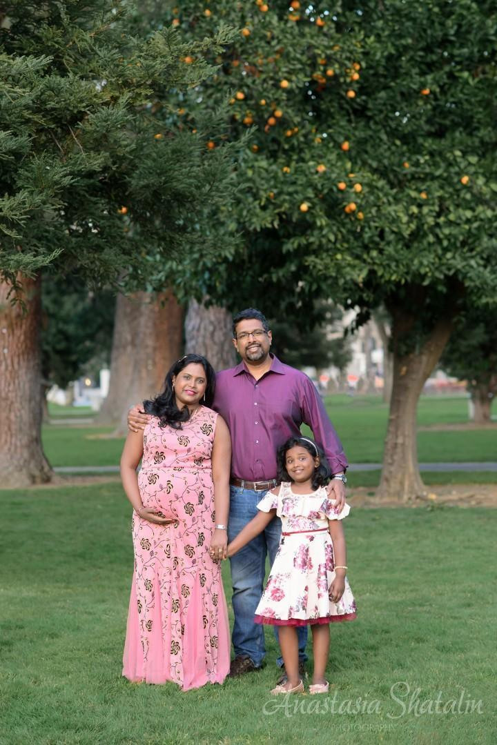 Maternity photographer Sacramento, Roseville, Rocklin, Folsom. Family photographer in Roseville, Rocklin, Folsom, Sacramento