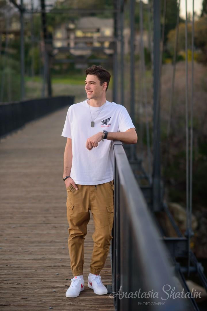 Senior graduation photography Rocklin, Roseville, Granite bay, Eldorado hills. Family photographer in Roseville, Rocklin, Folsom, Sacramento