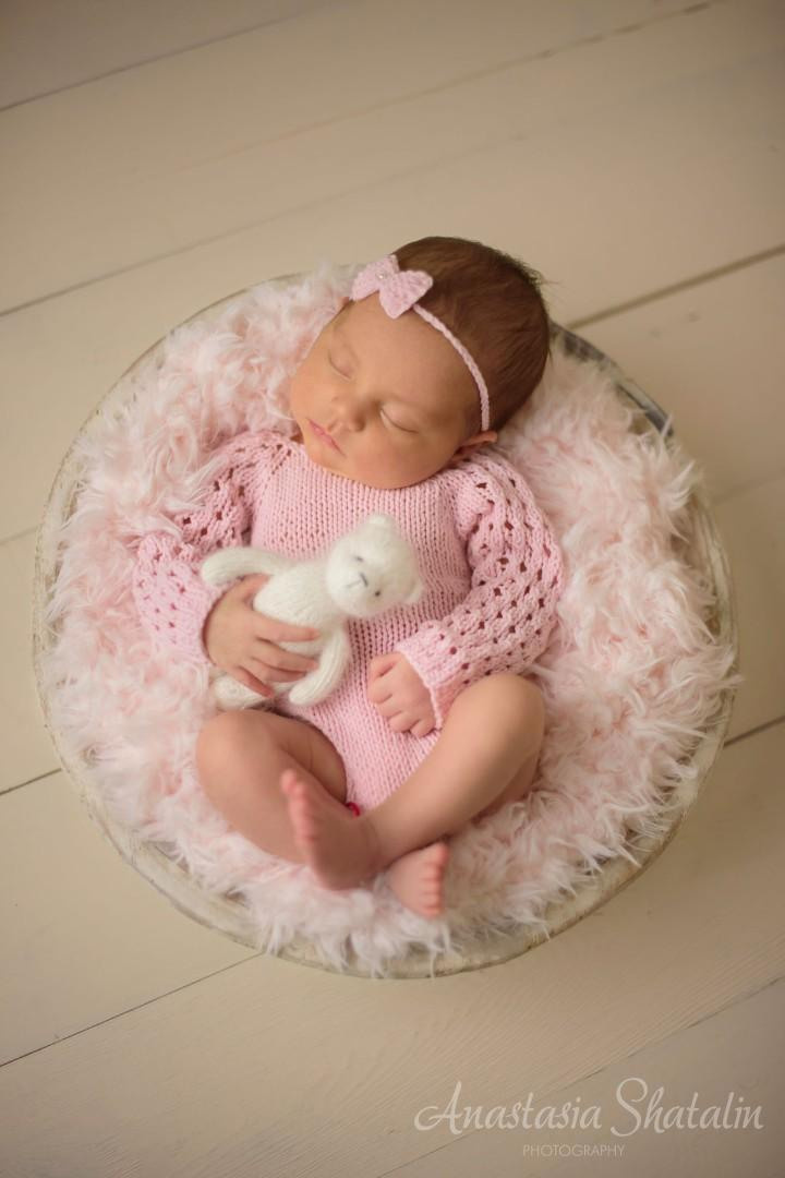Roseville newborn photography. Family photographer in Roseville, Rocklin, Folsom, Sacramento