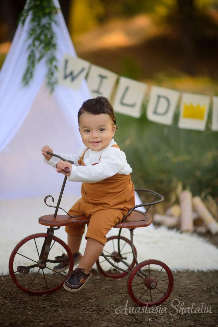 Sacramento first birthday photography. Family photographer in Roseville, Rocklin, Folsom, Sacramento