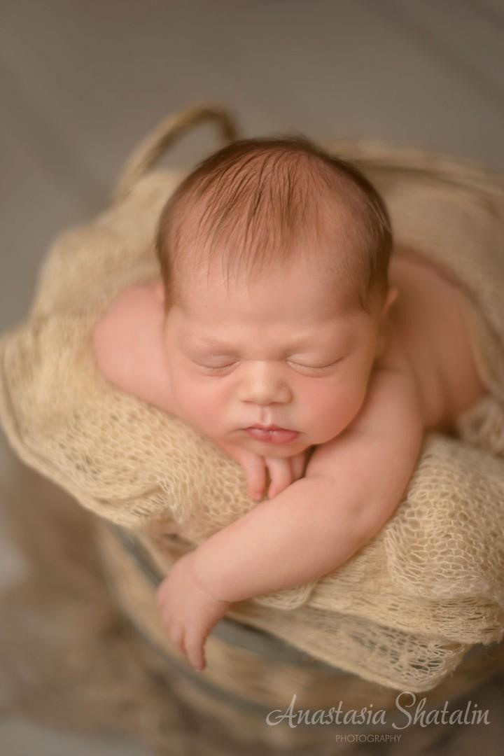 Newborn photographer Sacramento, Elk grove, Roseville. Family photographer in Roseville, Rocklin, Folsom, Sacramento