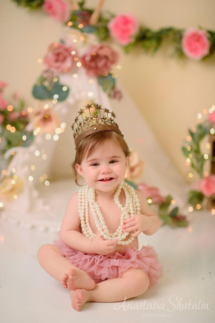 Roseville cake smash. Family photographer in Roseville, Rocklin, Folsom, Sacramento