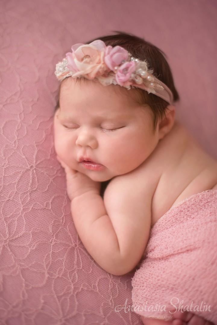 Rocklin newborn photographer. Family photographer in Roseville, Rocklin, Folsom, Sacramento