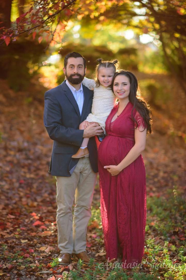 Fall maternity photography Roseville, CA. Family photographer in Roseville, Rocklin, Folsom, Sacramento