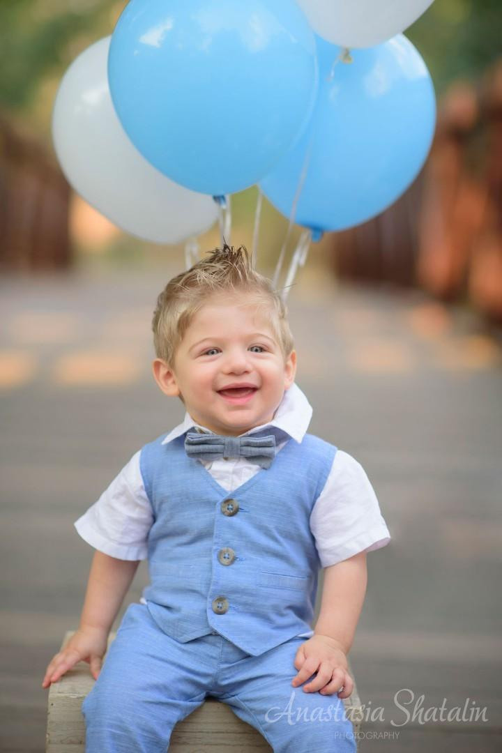 First birthday photographer Sacramento. Family photographer in Roseville, Rocklin, Folsom, Sacramento