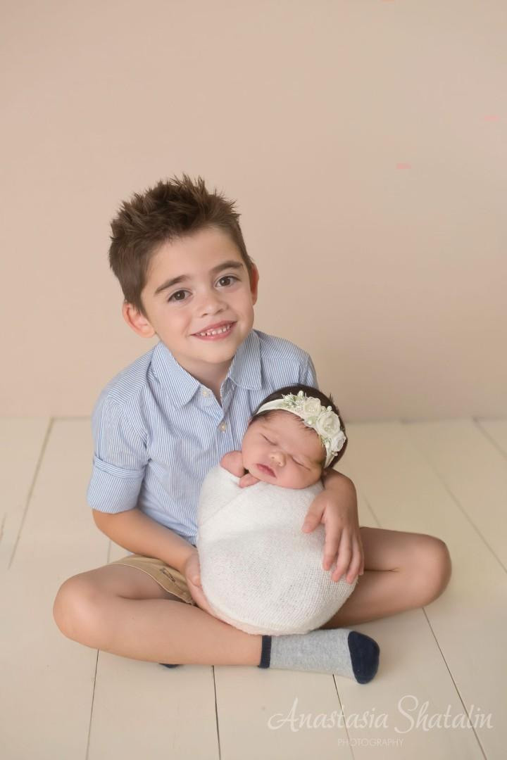 Rocklin newborn photographer. Family photographer in Roseville, Rocklin, Folsom, Sacramento