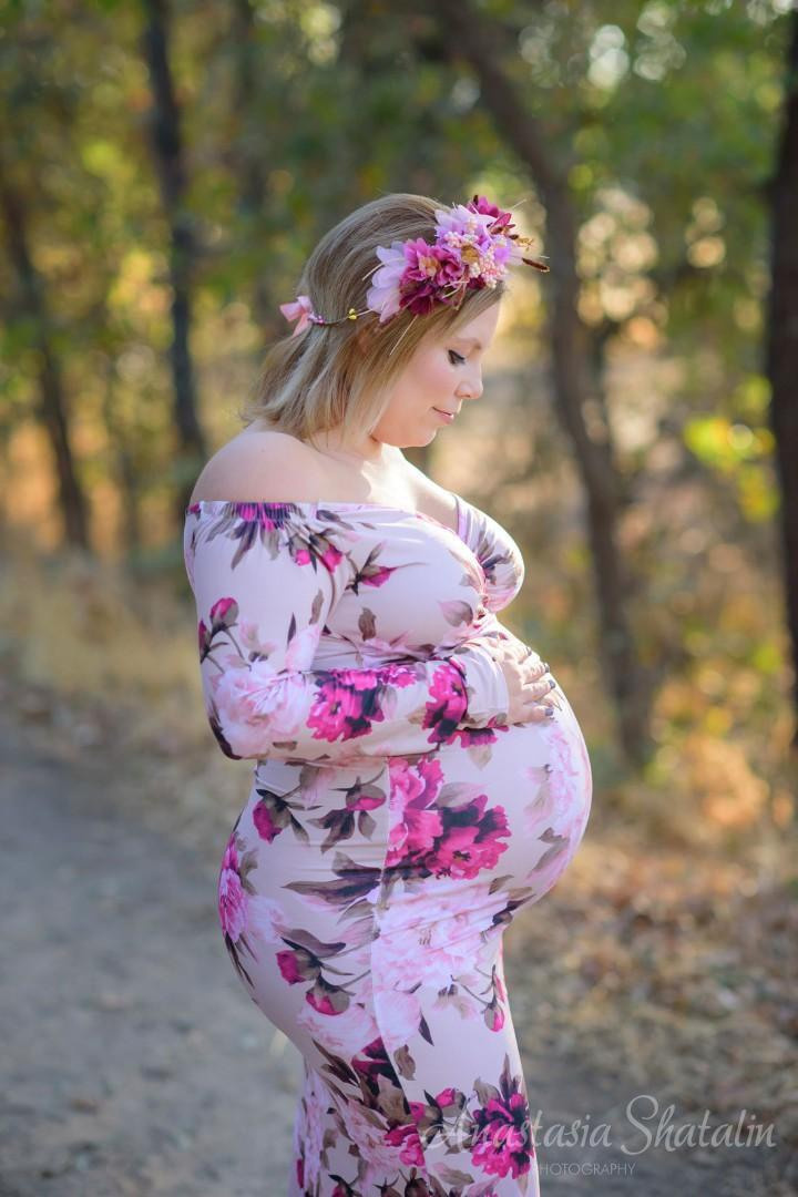 Maternity photoshoot. Family photographer in Roseville, Rocklin, Folsom, Sacramento