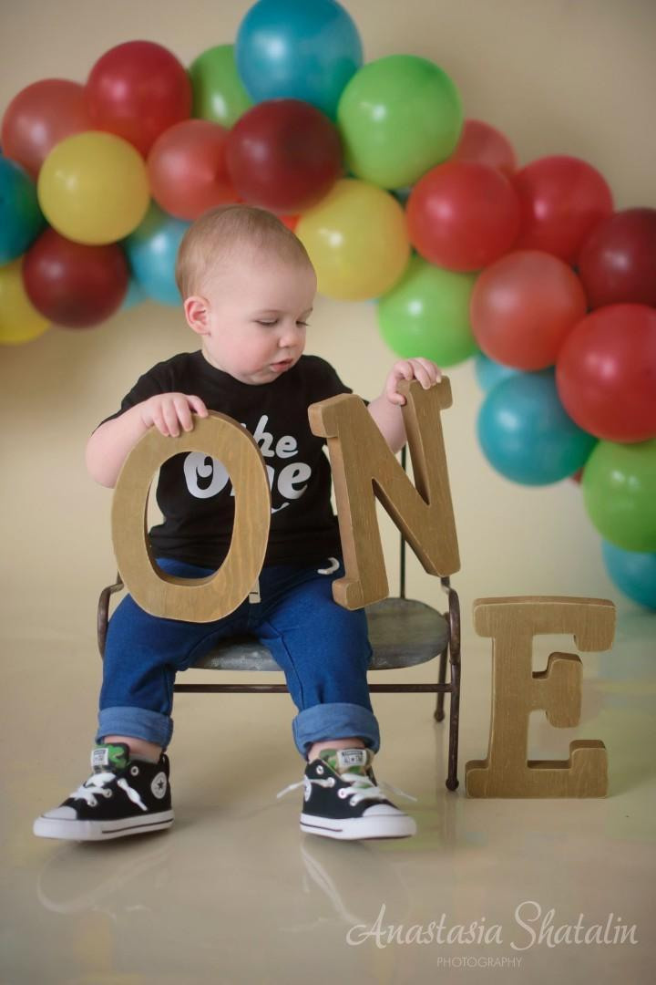 First birthday baby photos Roseville, Rocklin, Sacramento. Family photographer in Roseville, Rocklin, Folsom, Sacramento