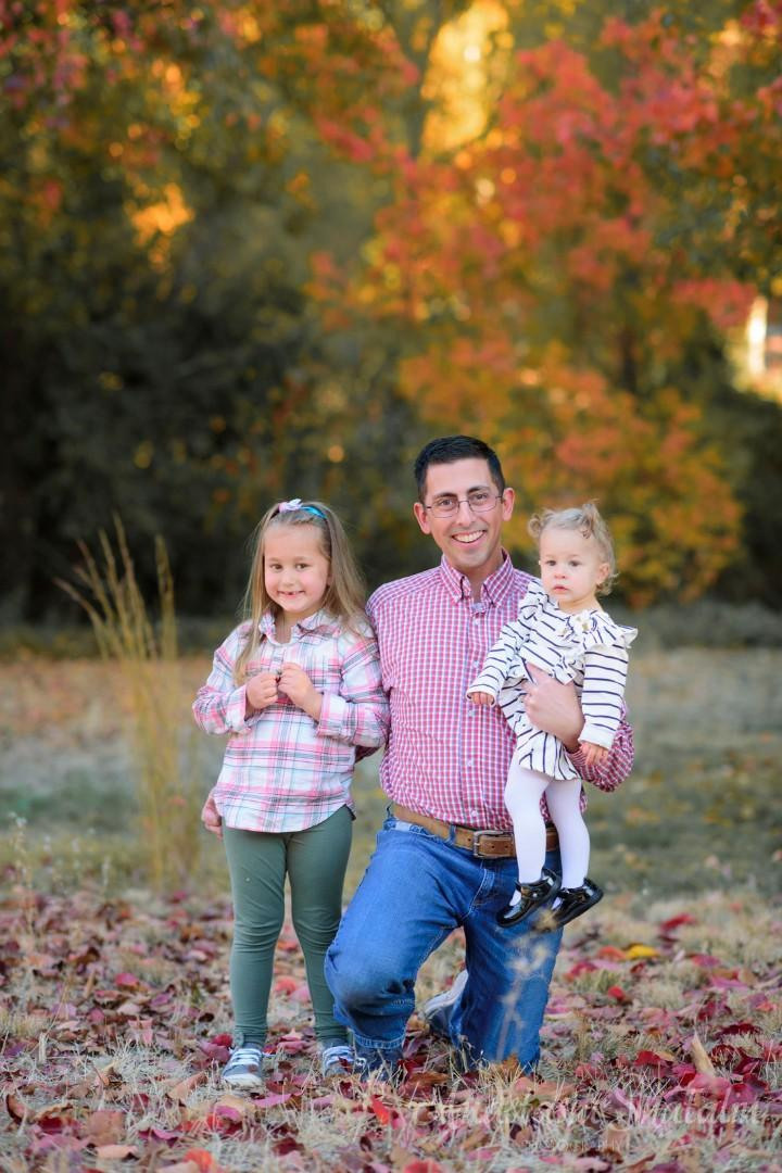 Outdoor fall location with family photographer. Family photographer in Roseville, Rocklin, Folsom, Sacramento