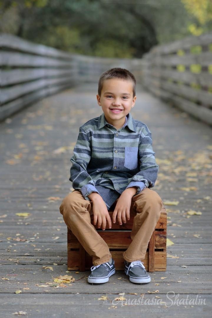 Wooden bridge in Folsom, CA. Perfect location for a photo shoot. Family photographer in Roseville, Rocklin, Folsom, Sacramento