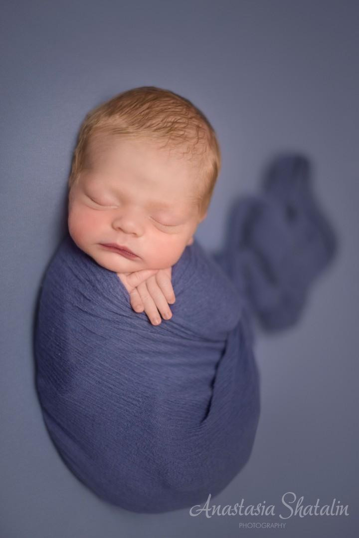 Newborn photographer Rocklin California. Family photographer in Roseville, Rocklin, Folsom, Sacramento