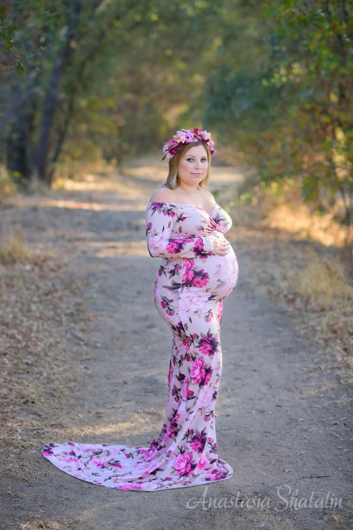 Maternity photoshoot. Family photographer in Roseville, Rocklin, Folsom, Sacramento