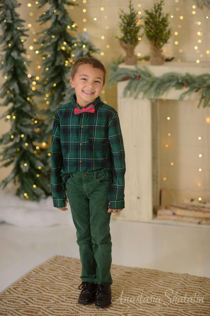 Christmas studio mini session Roseville, Rocklin, Sacramento, Folsom, Elk grove. Family photographer in Roseville, Rocklin, Folsom, Sacramento