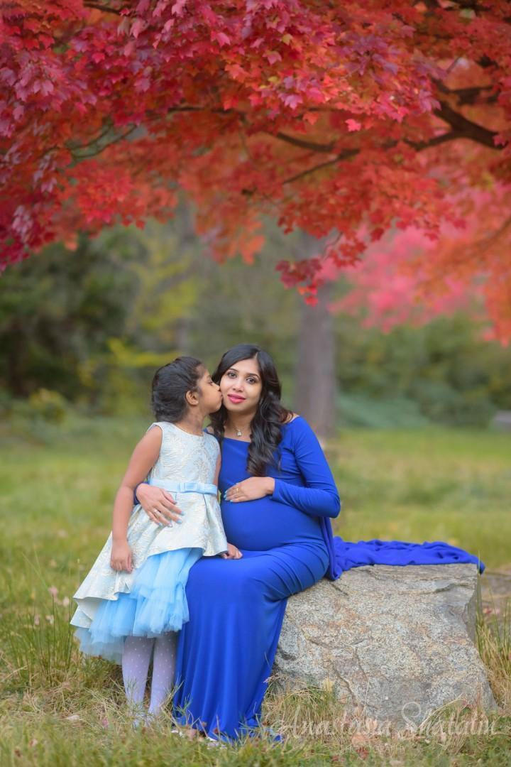 Fall pregnancy photos Rocklin, Roseville, Sacramento. Family photographer in Roseville, Rocklin, Folsom, Sacramento