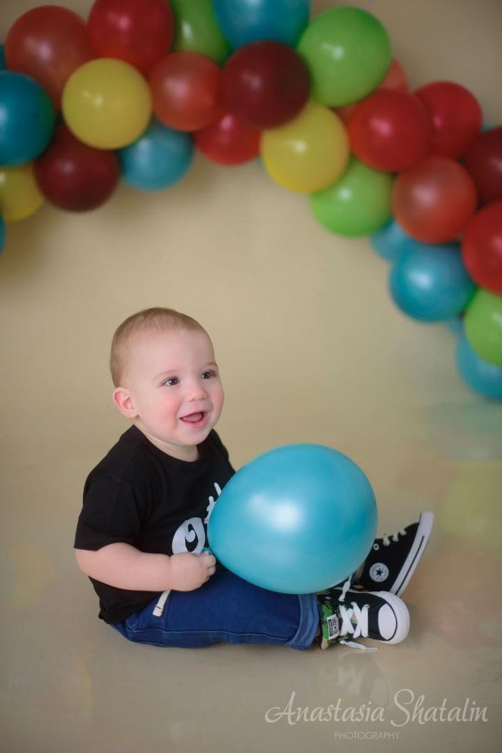 First birthday baby photos Roseville, Rocklin, Sacramento. Family photographer in Roseville, Rocklin, Folsom, Sacramento