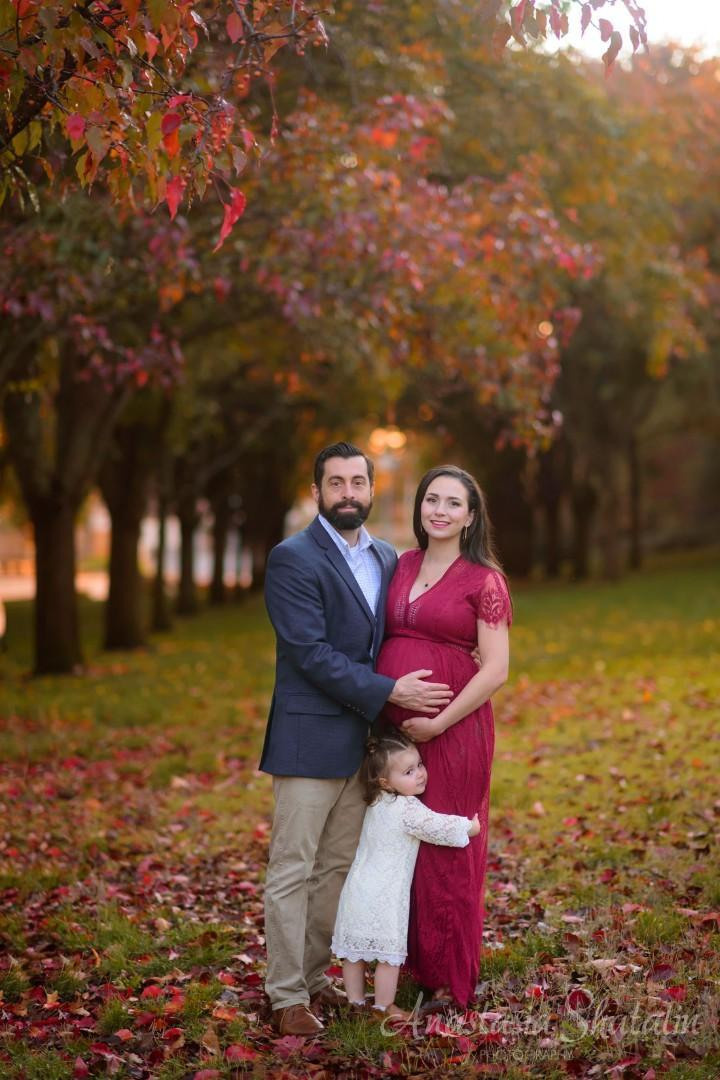 Fall maternity photography Roseville, CA. Family photographer in Roseville, Rocklin, Folsom, Sacramento