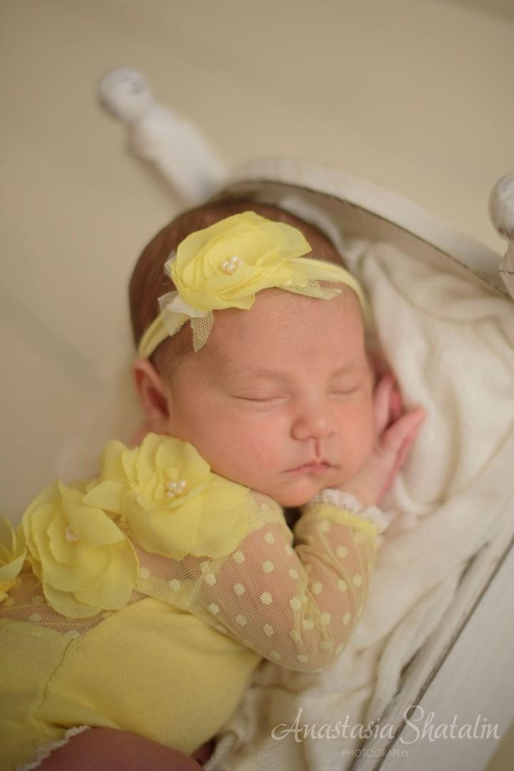 Roseville newborn photography. Family photographer in Roseville, Rocklin, Folsom, Sacramento