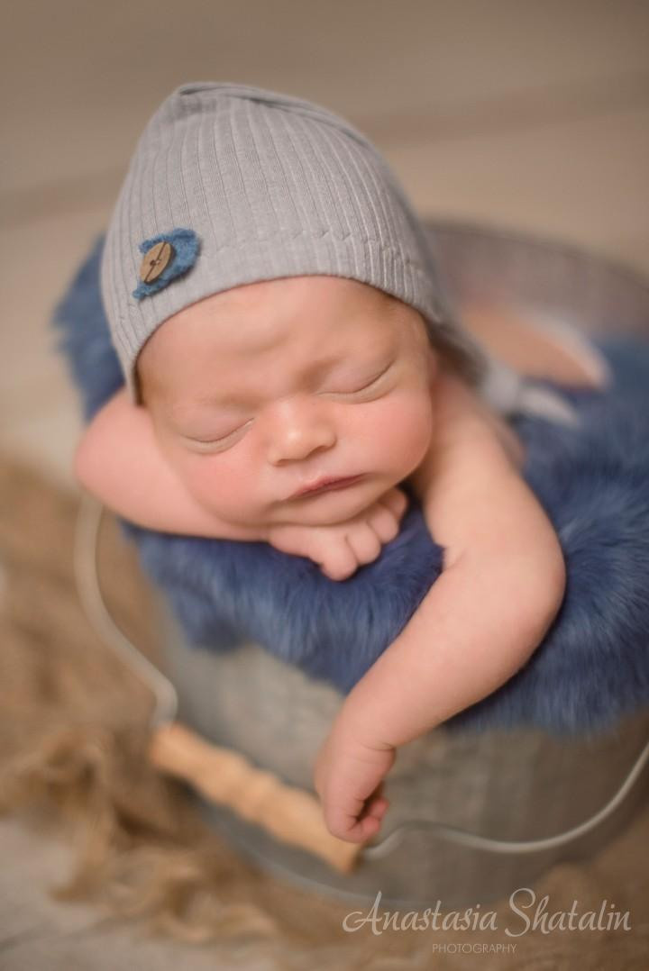 Newborn photographer Rocklin California. Family photographer in Roseville, Rocklin, Folsom, Sacramento