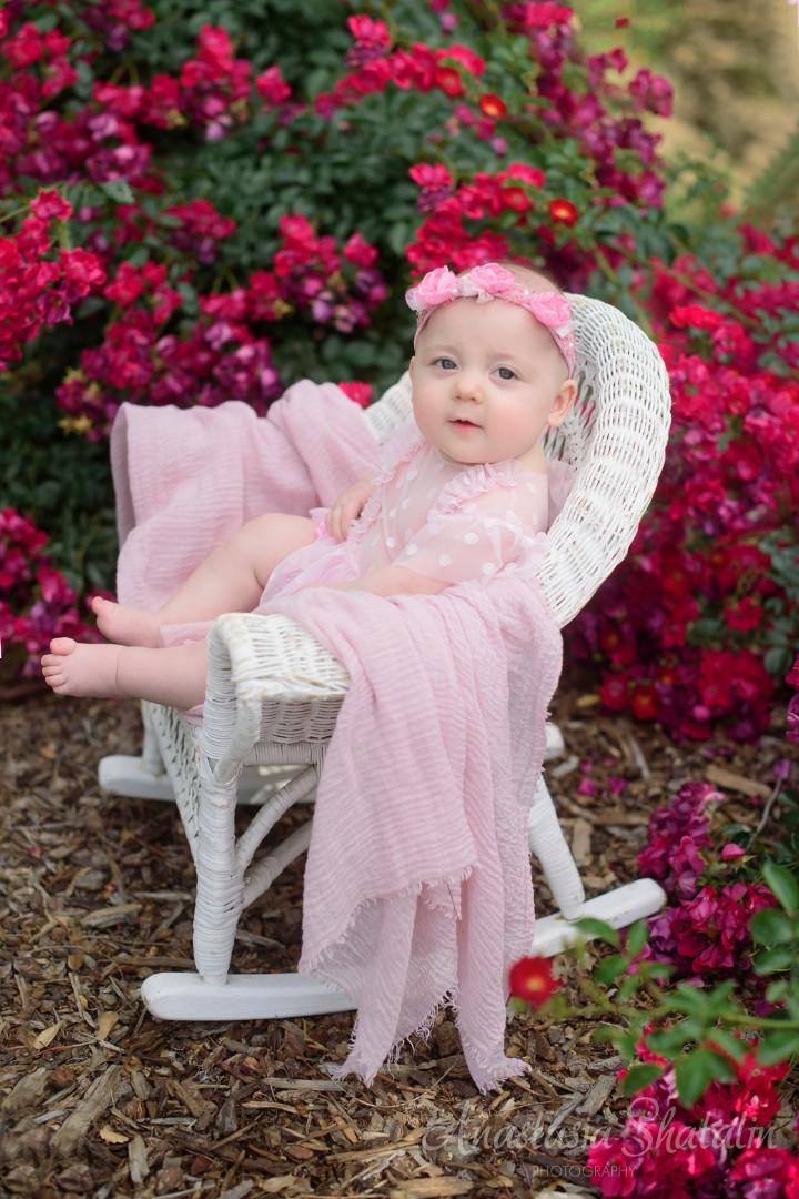 Baby infant photographer Rocklin Roseville Sacramento. Family photographer in Roseville, Rocklin, Folsom, Sacramento