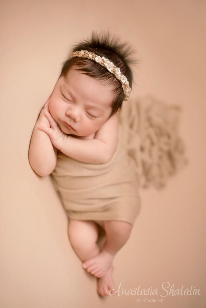 Newborn photographer Roseville. Family photographer in Roseville, Rocklin, Folsom, Sacramento