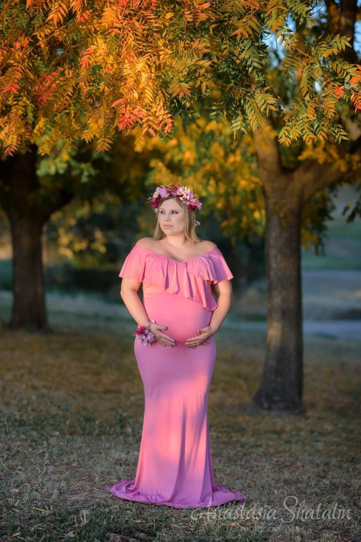 Maternity photoshoot. Family photographer in Roseville, Rocklin, Folsom, Sacramento