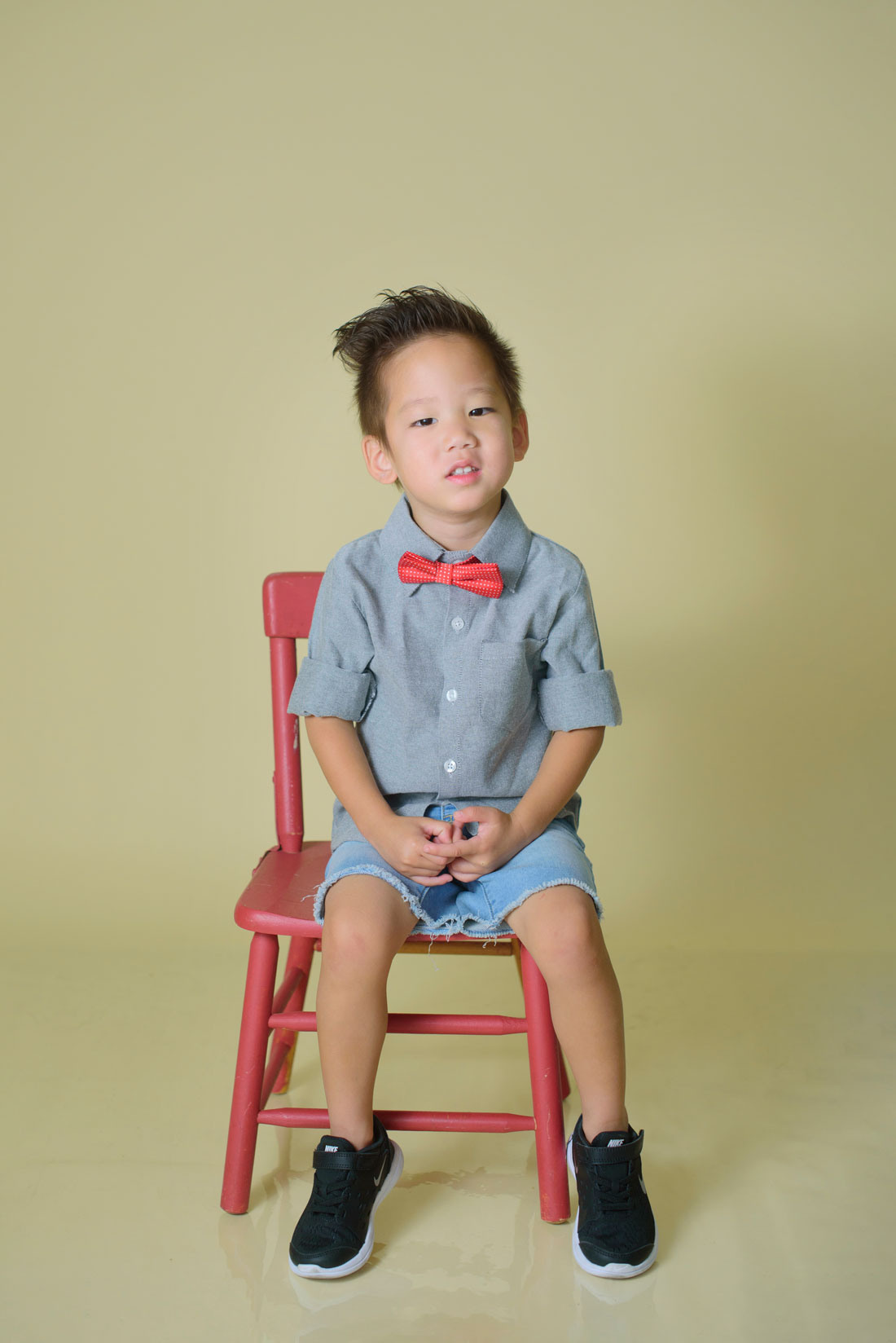 Mickey mouse first birthday session. Family photographer in Roseville, Rocklin, Folsom, Sacramento