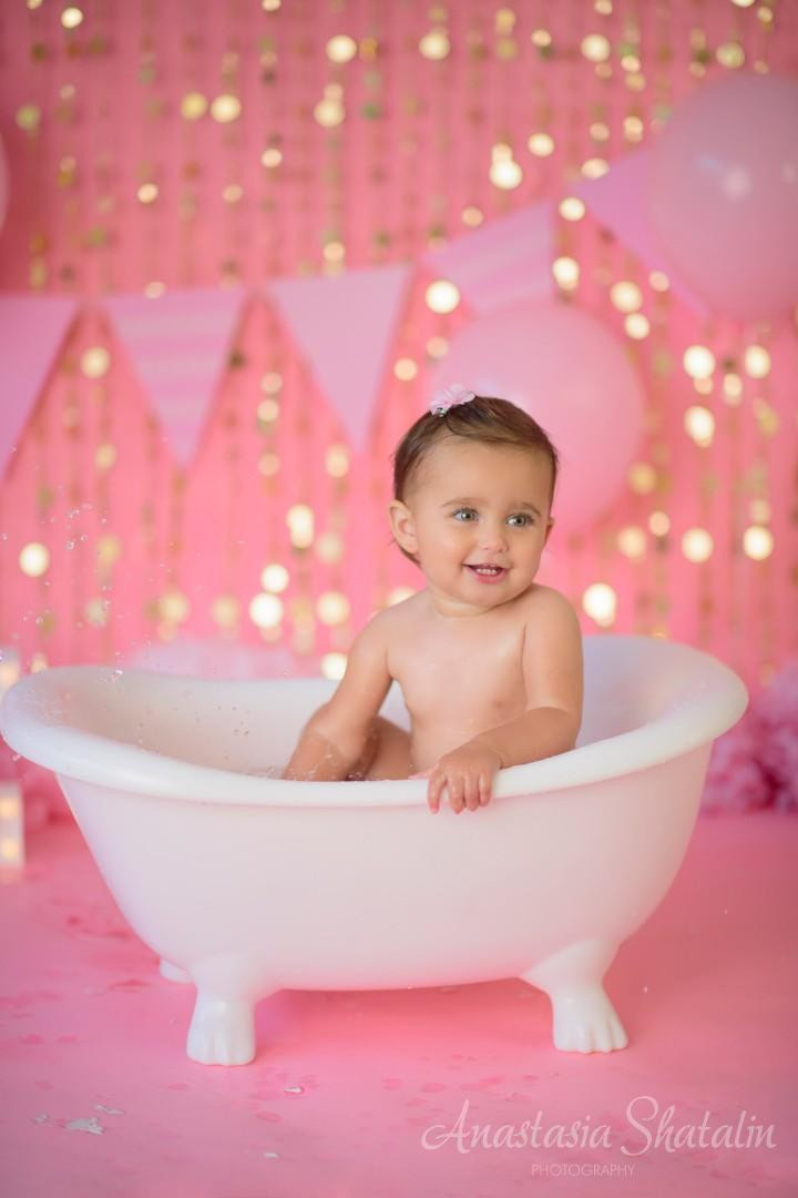 First birthday baby photographer Roseville. Family photographer in Roseville, Rocklin, Folsom, Sacramento