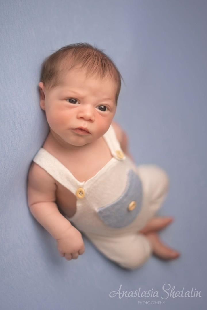 Newborn photographer Sacramento, Elk grove, Roseville. Family photographer in Roseville, Rocklin, Folsom, Sacramento