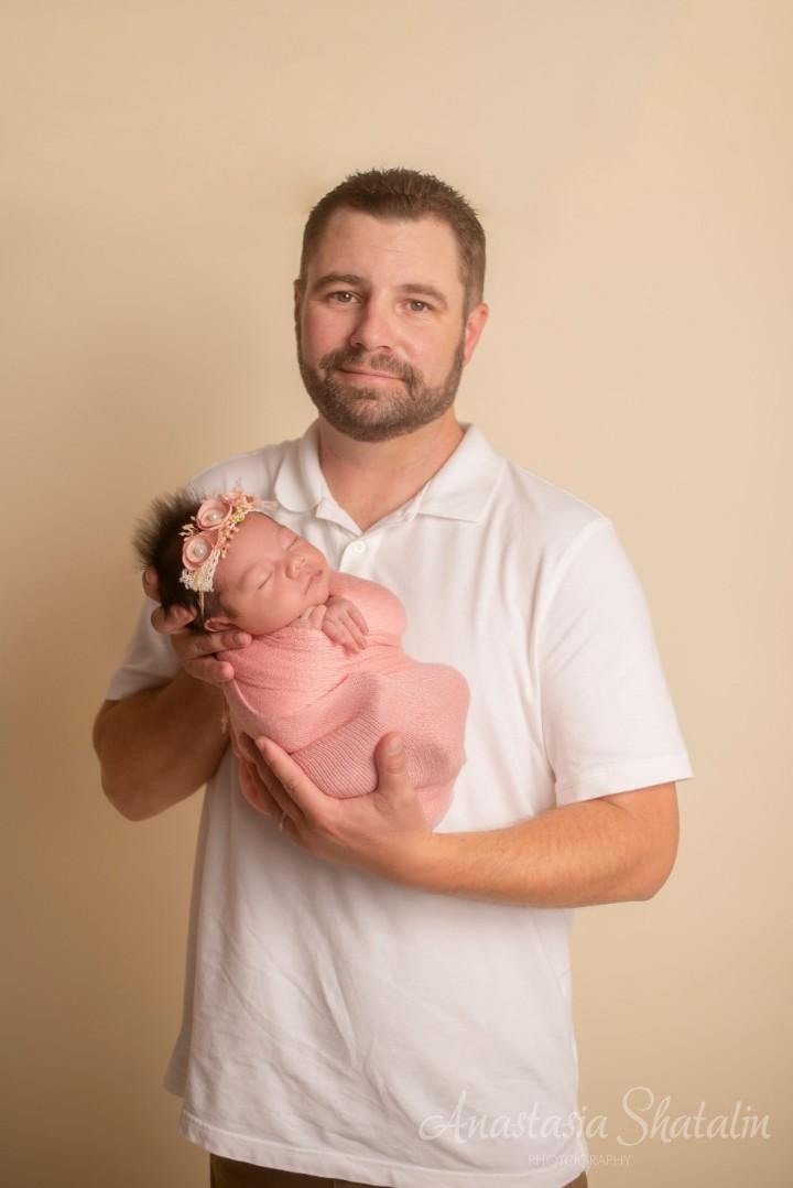 Newborn photographer Roseville. Family photographer in Roseville, Rocklin, Folsom, Sacramento