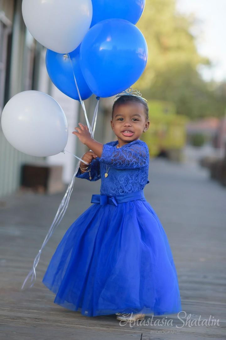 Second birthday photos Rocklin, Roseville, Sacramento. Family photographer in Roseville, Rocklin, Folsom, Sacramento