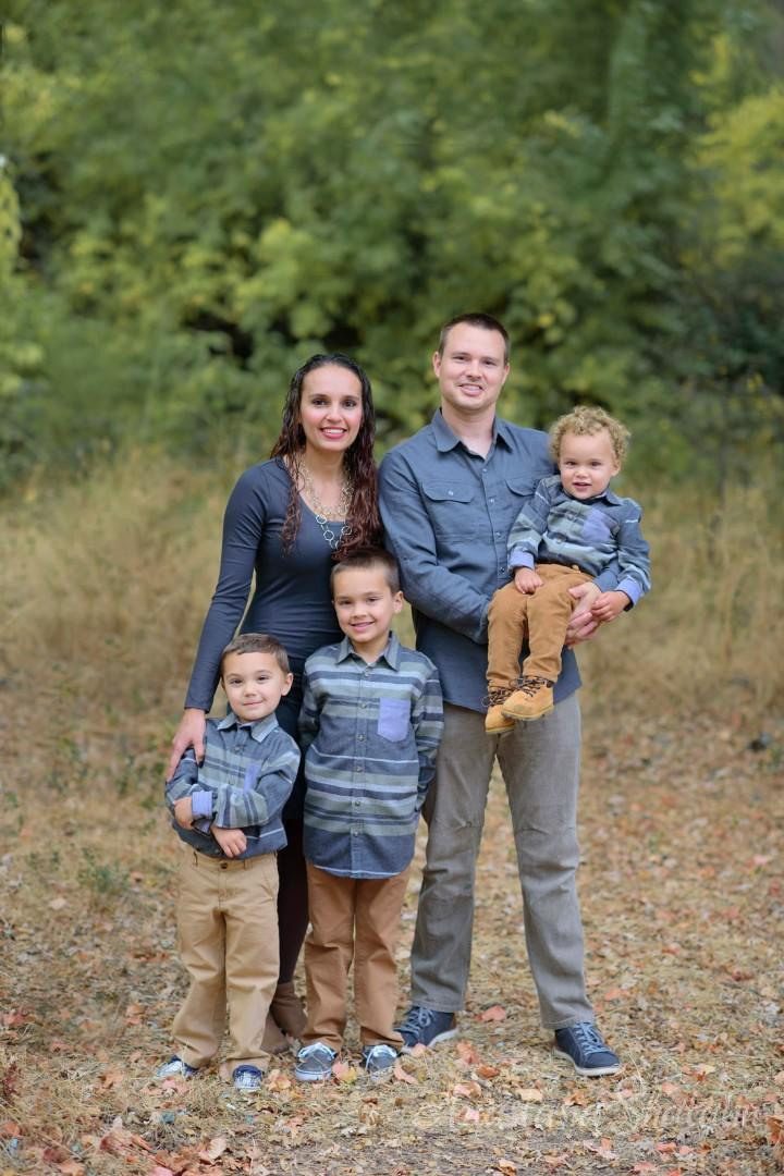 Wooden bridge in Folsom, CA. Perfect location for a photo shoot. Family photographer in Roseville, Rocklin, Folsom, Sacramento
