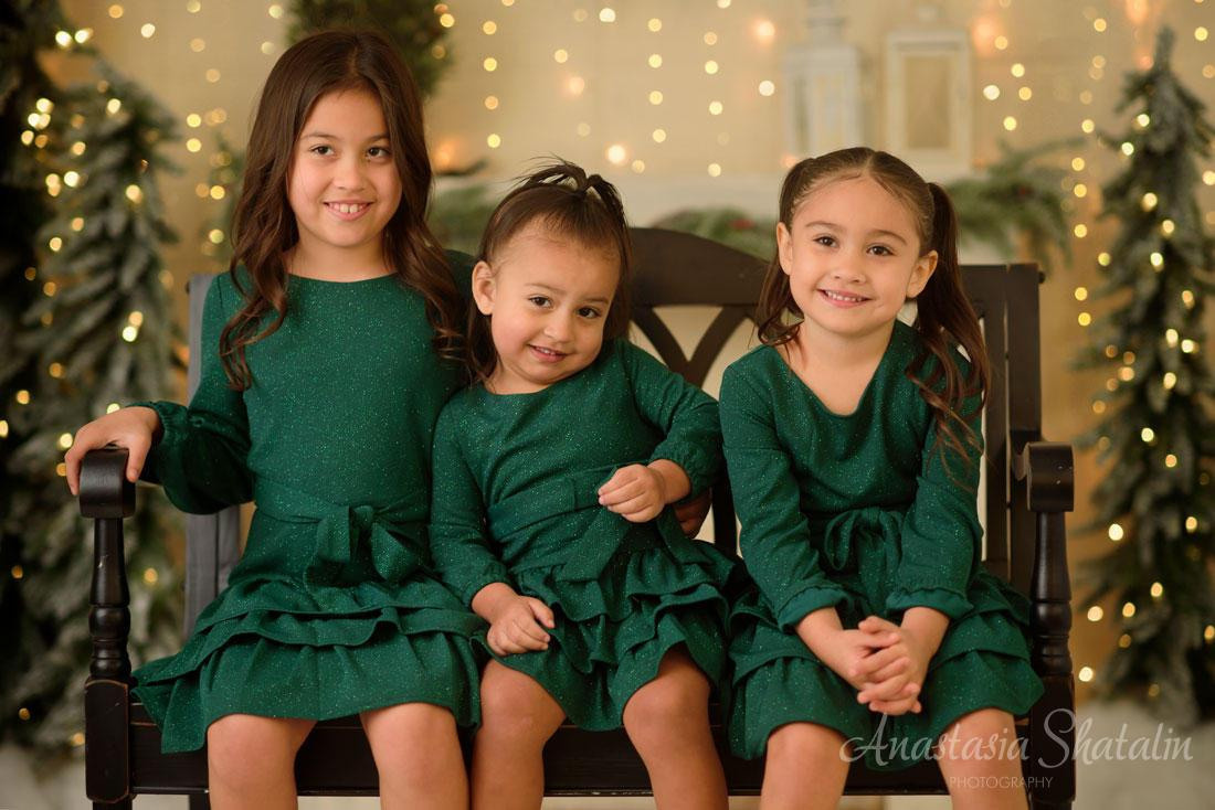 Christmas studio mini session Roseville, Rocklin, Sacramento, Folsom, Elk grove. Family photographer in Roseville, Rocklin, Folsom, Sacramento