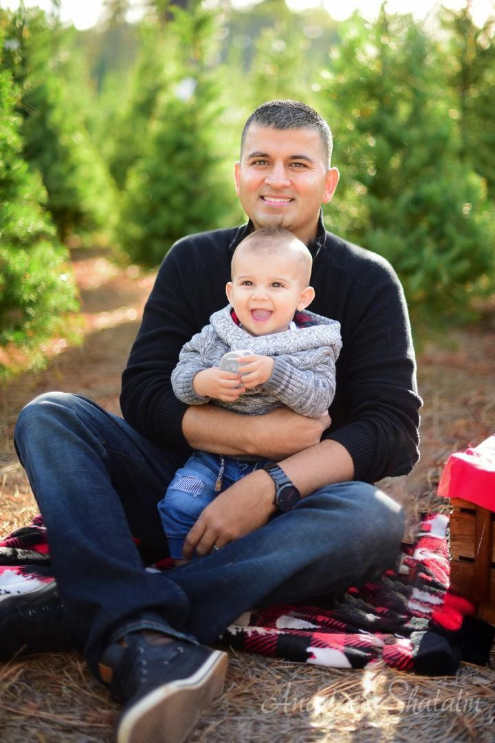 Christmas photography Roseville Christmas mini session Rocklin. Family photographer in Roseville, Rocklin, Folsom, Sacramento