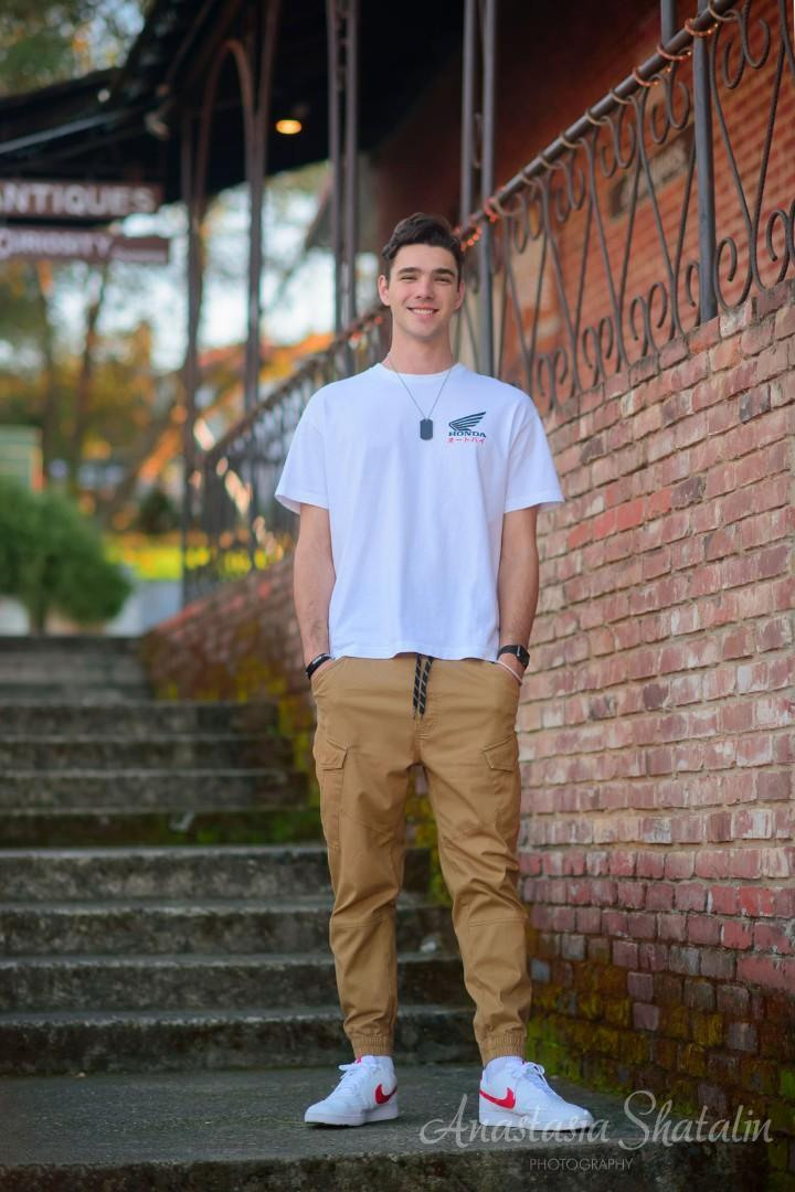 Senior graduation photography Rocklin, Roseville, Granite bay, Eldorado hills. Family photographer in Roseville, Rocklin, Folsom, Sacramento