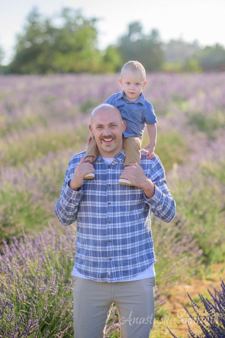 Summer family portrait photography Sacramento. Family photographer in Roseville, Rocklin, Folsom, Sacramento