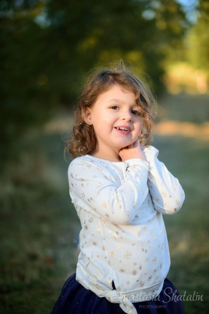 Fall family photographer in Rocklin, CA. Family photographer in Roseville, Rocklin, Folsom, Sacramento