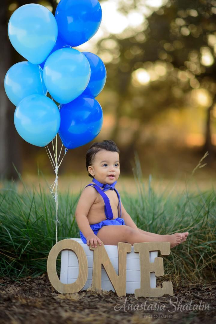 Sacramento first birthday photography. Family photographer in Roseville, Rocklin, Folsom, Sacramento