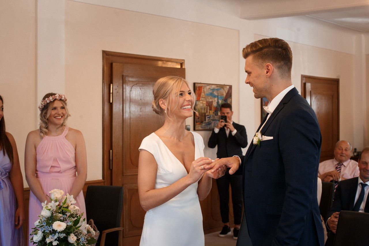 Standesamt Stuttgart | Hochzeitsfotograf & Videograf