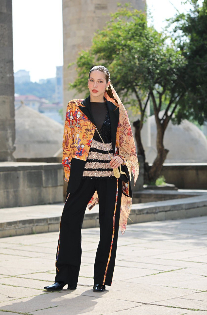 Ellen. BIG Model Agency. “Dare to Be Famous”