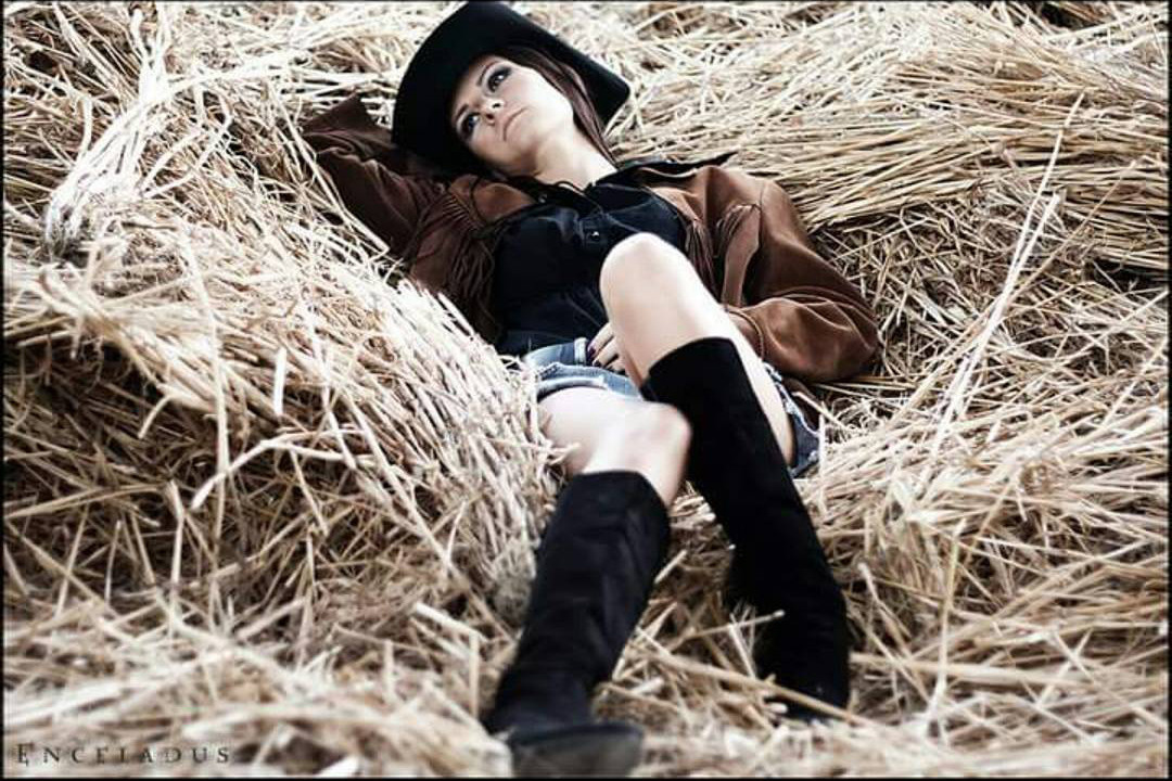 Portretlər. Bakıda fotoqraf Kamran Enceladus