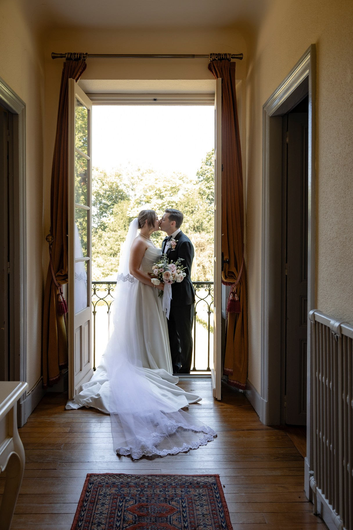 Château Elopement in Occitanie — Château Bagen | Southwest France. Eugénie Smirnova — Wedding & Elopement Photographer in Southwest France