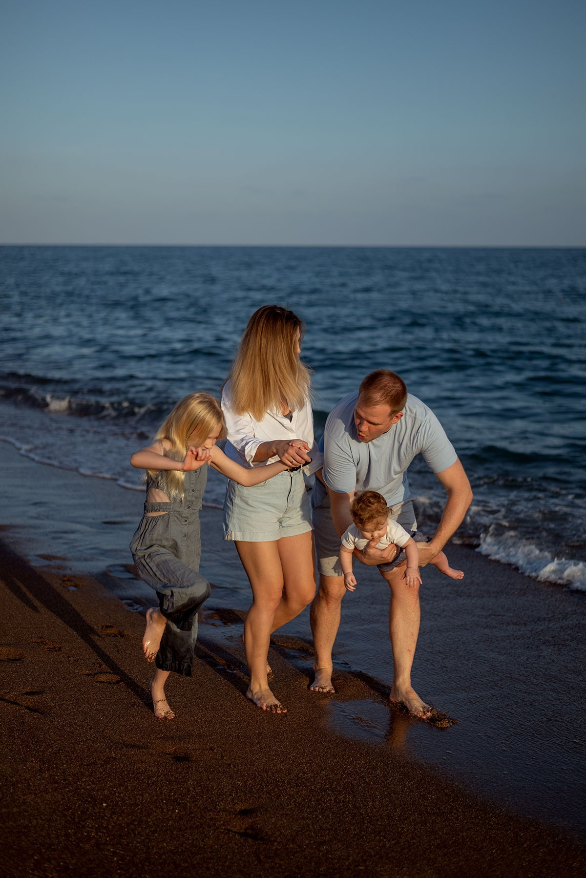 Семейная фотосессия на море. Фотограф Анталия, Кемер, Белек, Сиде Дарья Кая