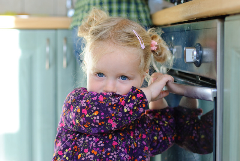 Jana and Katya at Mikhailovsky garden. Victoria Dini. Art photography in London / Folkestone, UK