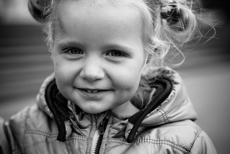 Jana and Katya at Mikhailovsky garden. Victoria Dini. Art photography in London / Folkestone, UK