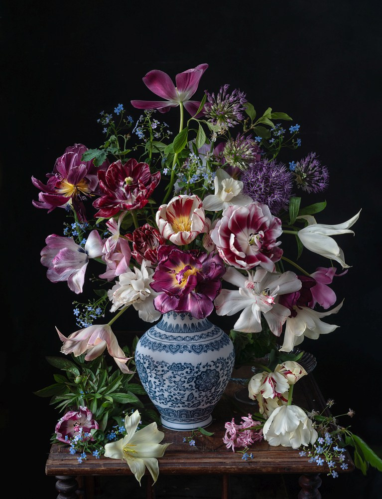 Натюрморт с тюльпанами и незабудками