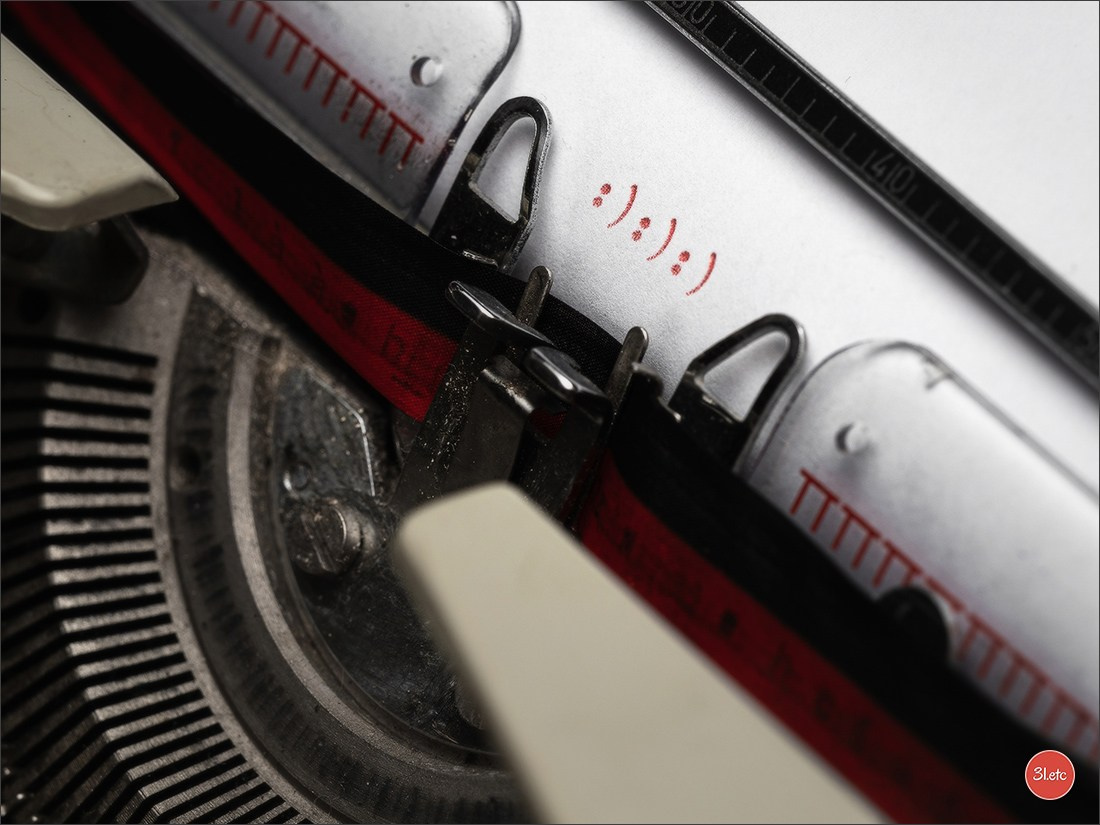 Typewriters photosession. Photographe à Strasbourg | Portraits, Studio, Enfants, Événements