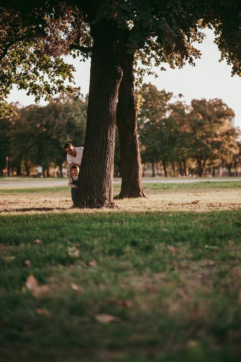 Aleksandra, Filip, Lion i Luka / PORODICNOFOTOGRAFISANJE napolju. Deciji i porodicni fotograf u Beogradu Oksana Skendzic
