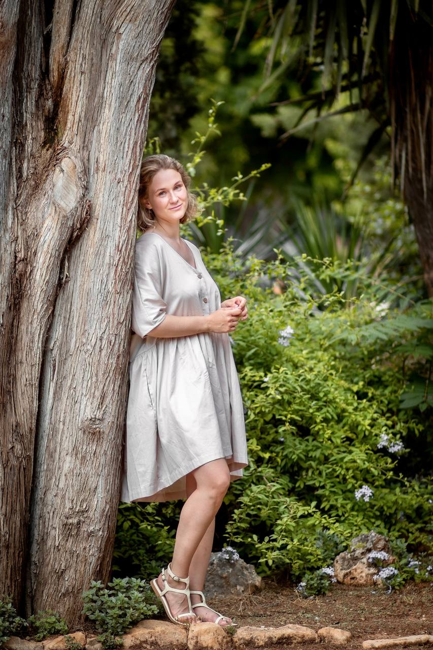 Mom and daughter photo walk in National Garden. Family Photographer in Greece