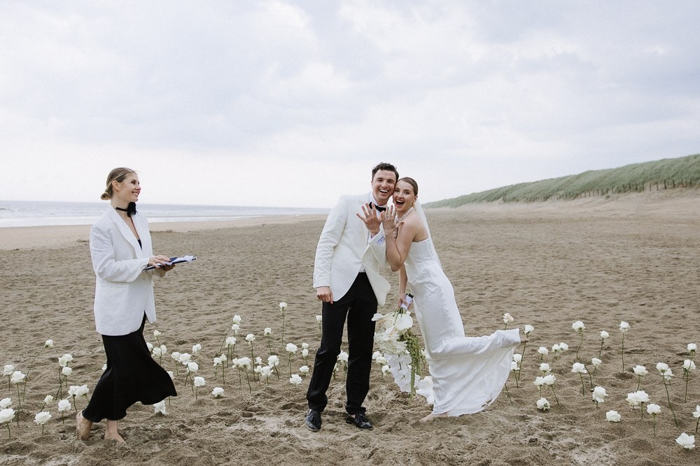 Anastasia & Alex (Freie Trauung am Meer in Holland - nur zu zweit). Hochzeitfotografin Düsseldorf, NRW Nadja Holzmann
